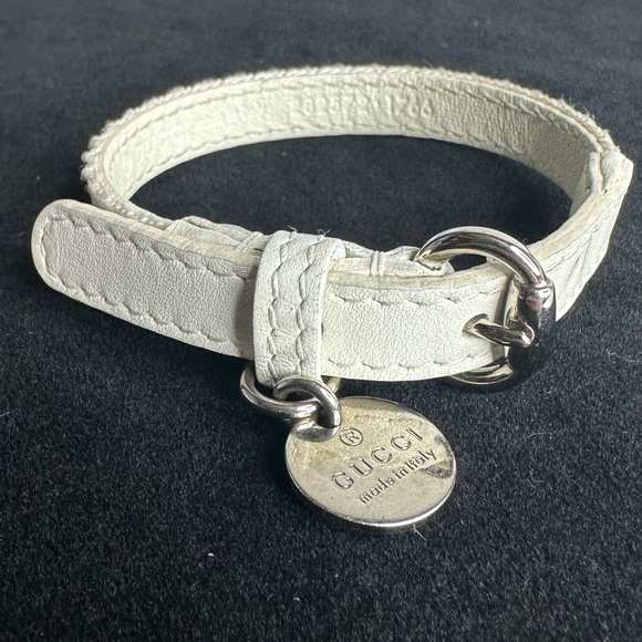 Gucci Limited Edition “Gucci Loves You” Bracelet With Box, Ribbon, & Envelope - Picture 8 of 16